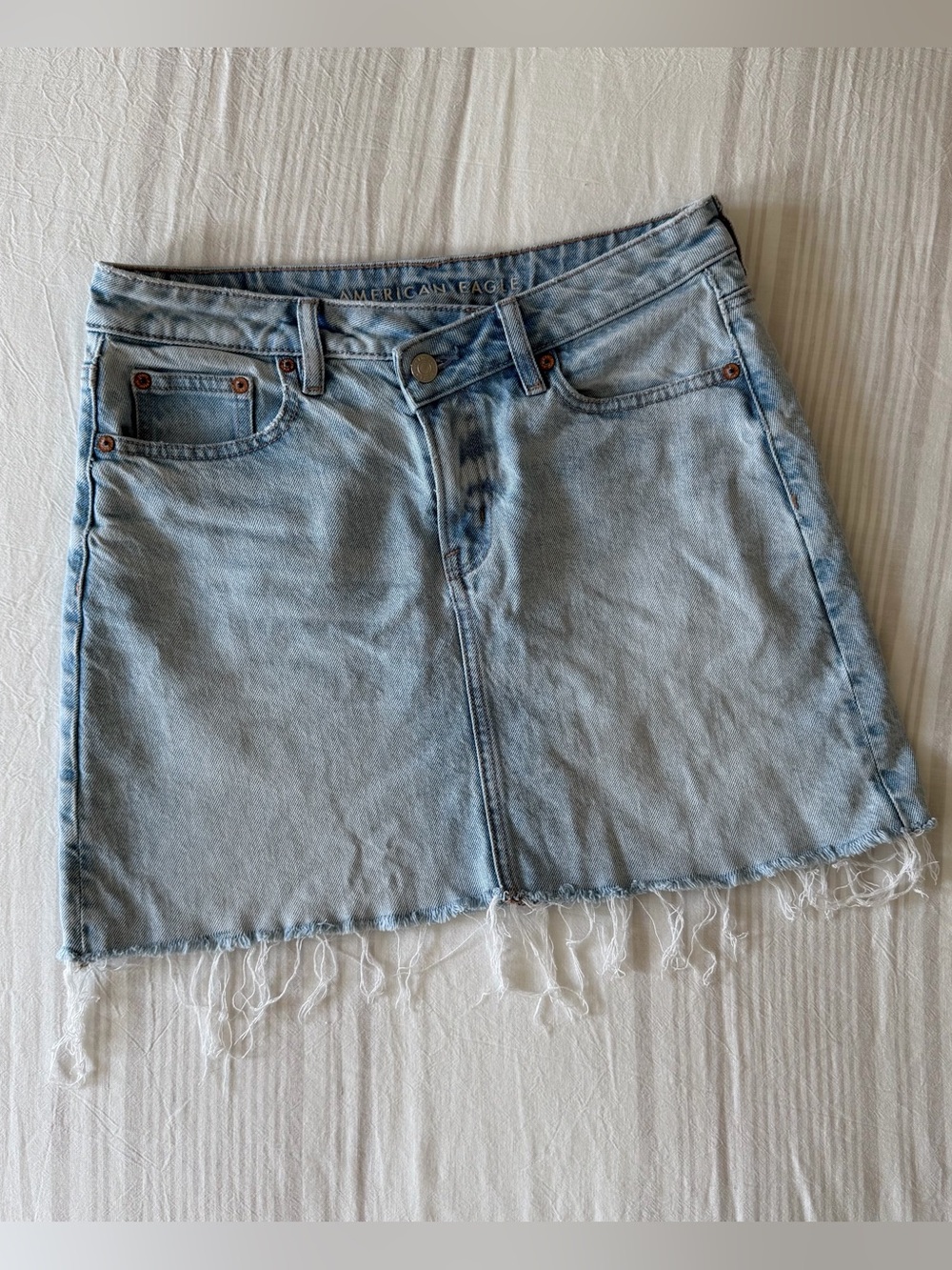 American Eagle The Perfect Denim V Waist Jean Mini Skirt in Light Wash